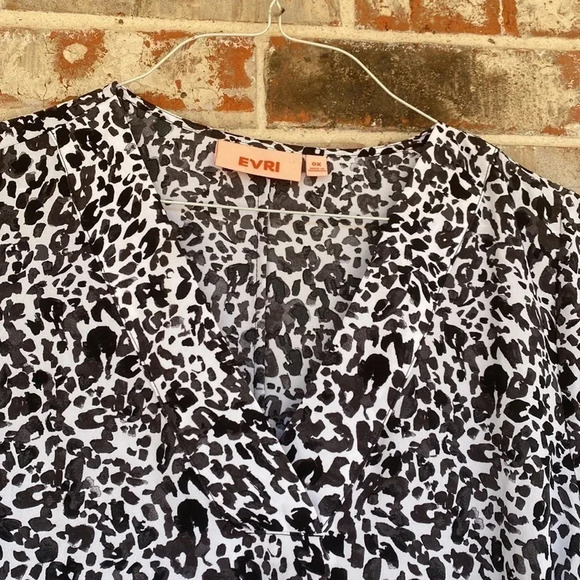 Evri Black and White Leopard Print Popover Blouse - Picture 2 of 9